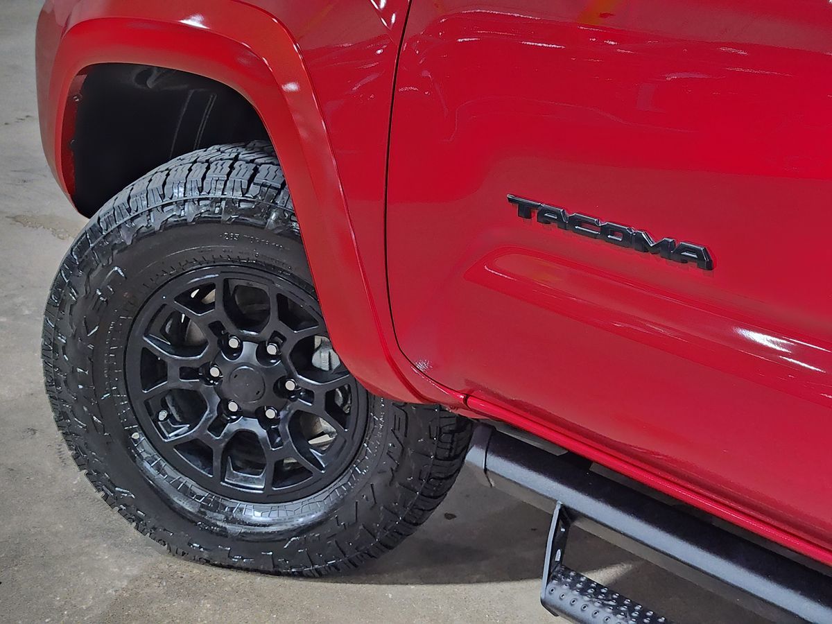 2020 Toyota Tacoma SR5 photo 18