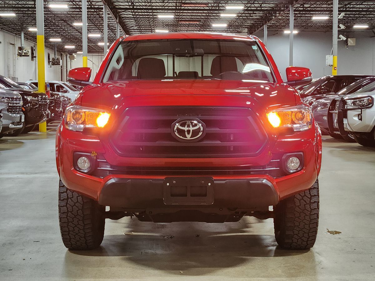 2020 Toyota Tacoma SR5 photo 2