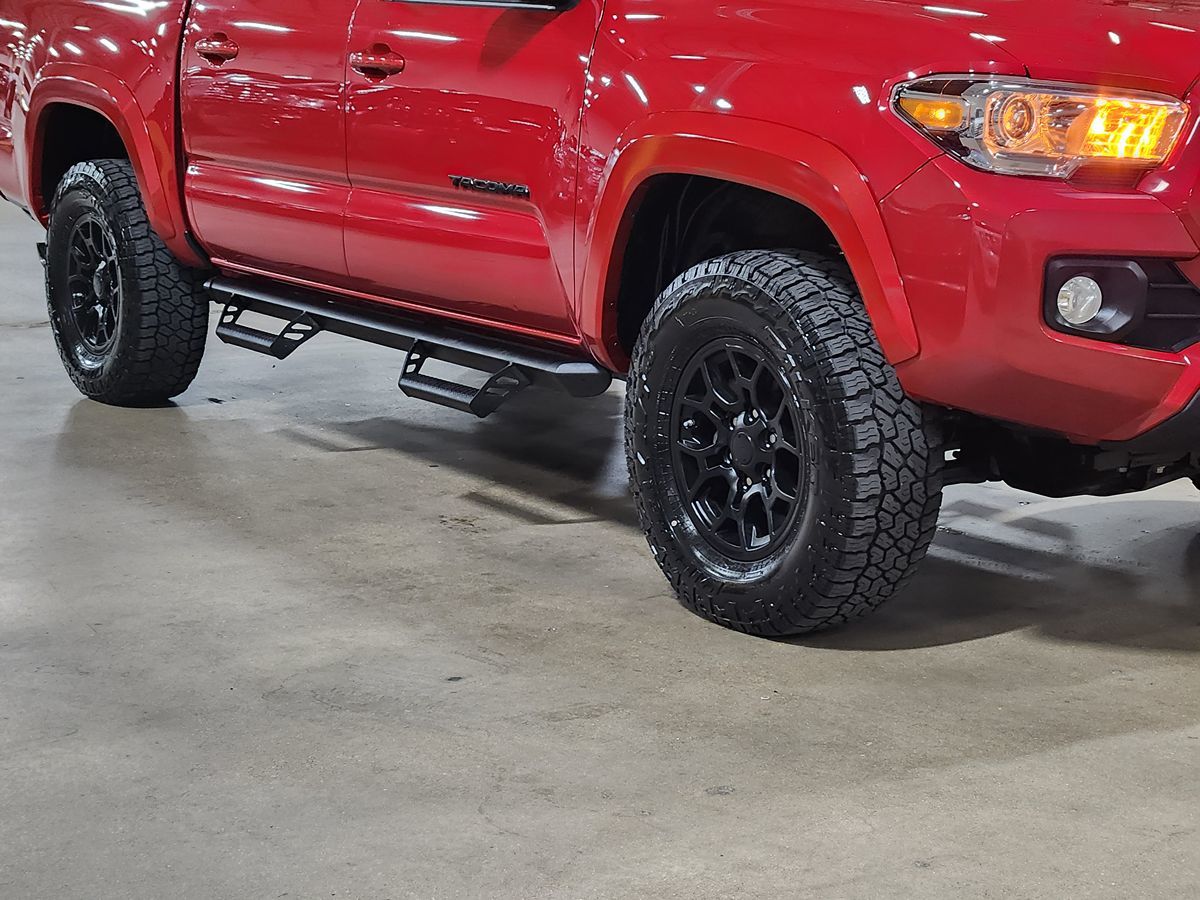 2020 Toyota Tacoma SR5 photo 13