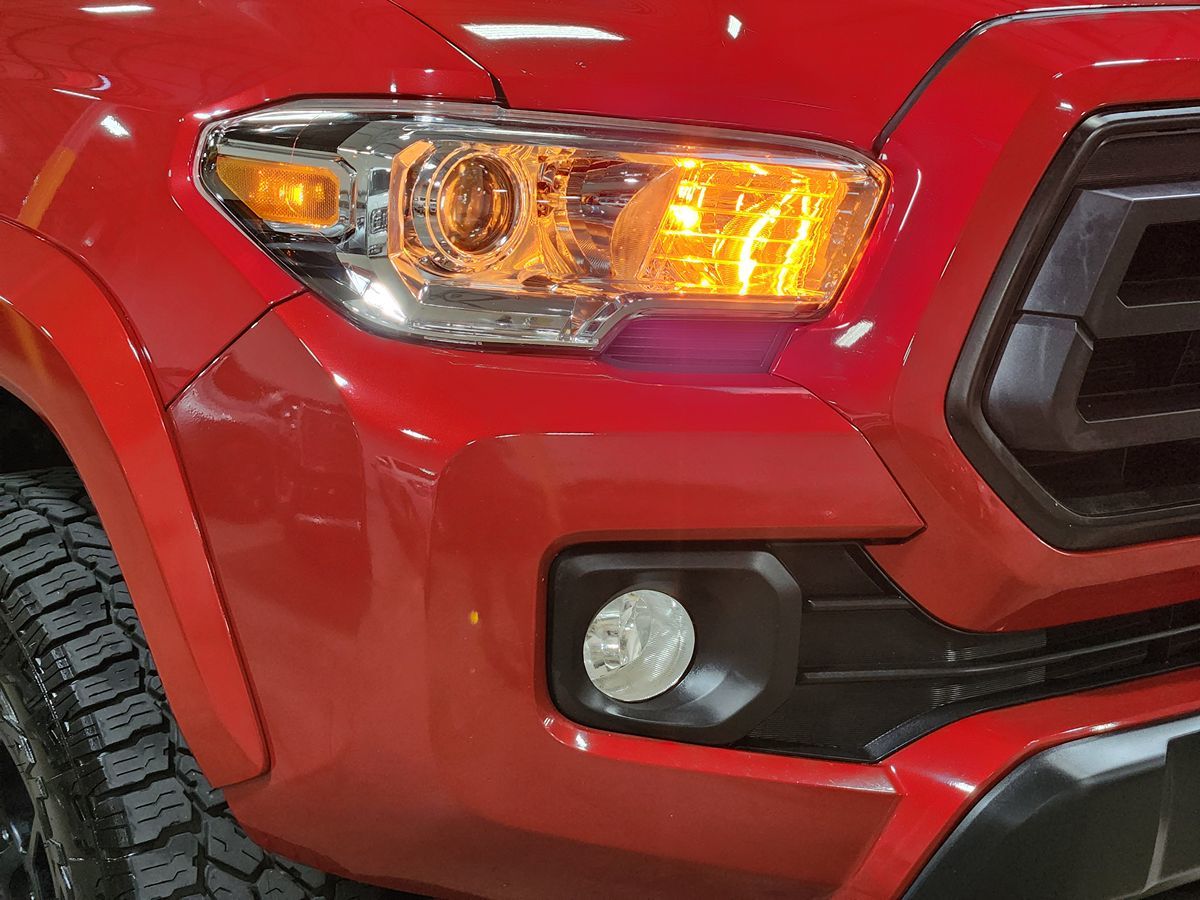 2020 Toyota Tacoma SR5 photo 11