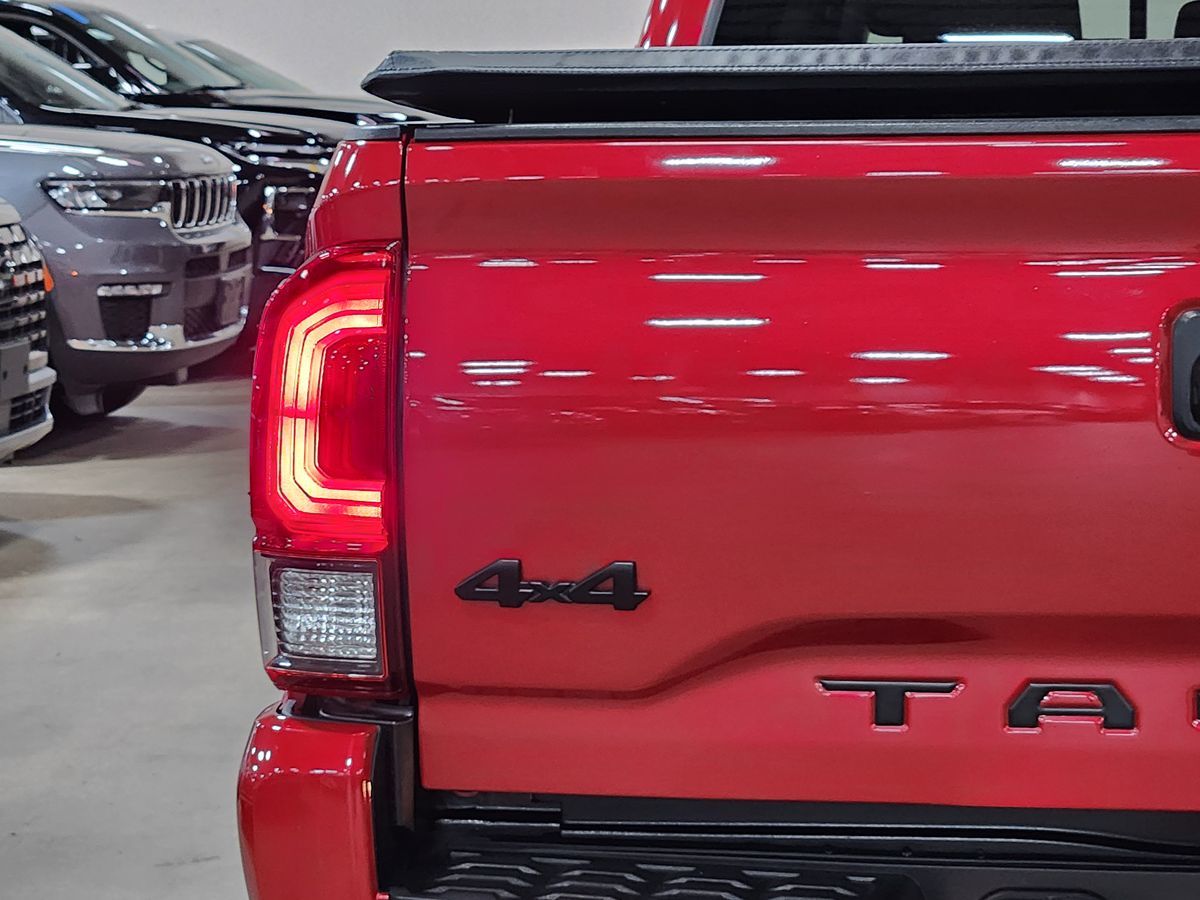 2020 Toyota Tacoma SR5 photo 16