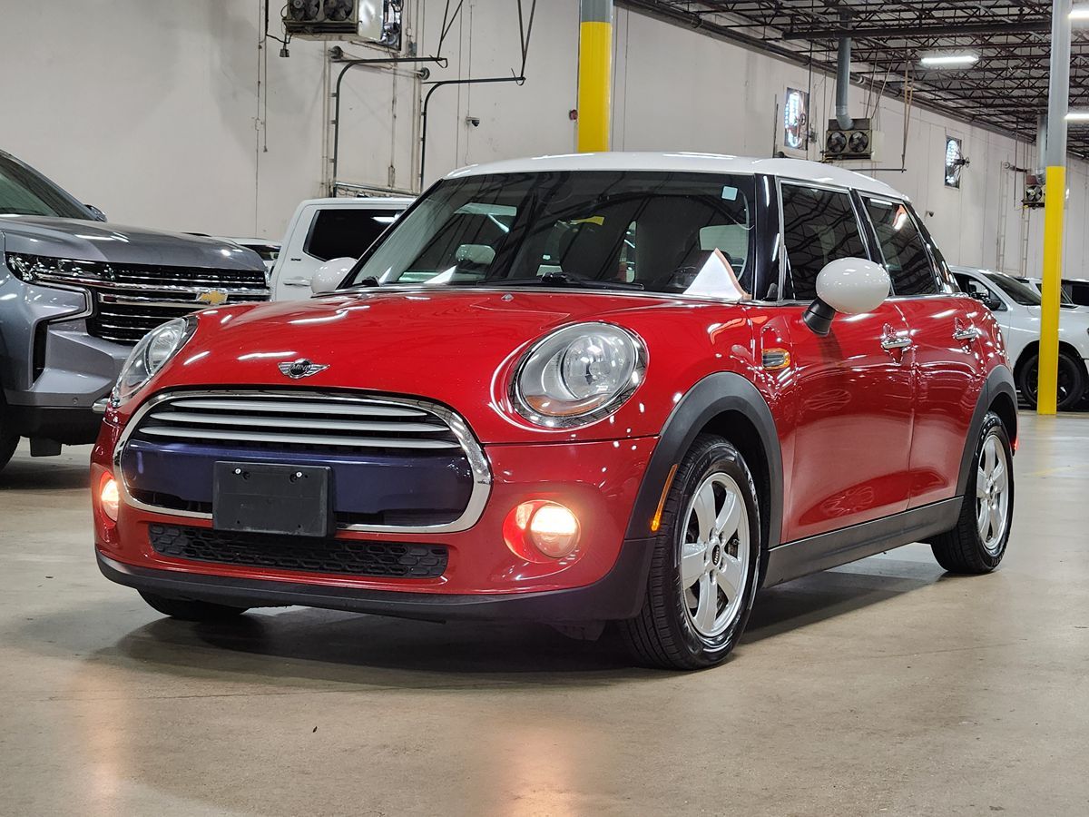 2015 Mini Cooper Hardtop 4 Door photo 2