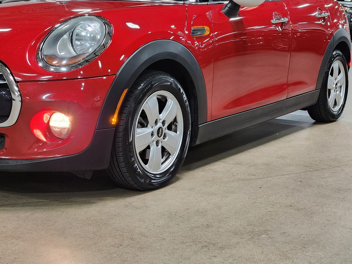 2015 Mini Cooper Hardtop 4 Door photo 13