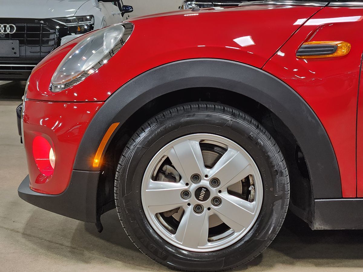 2015 Mini Cooper Hardtop 4 Door photo 3