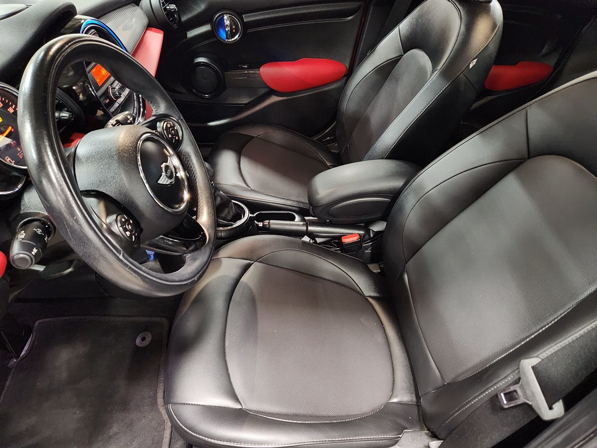2015 Mini Cooper Hardtop 4 Door photo 21