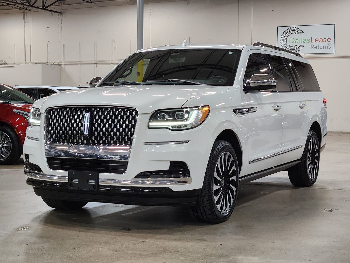 2022 Lincoln Navigator Black Label photo 3