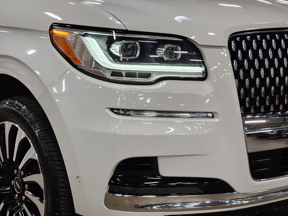2022 Lincoln Navigator Black Label photo 10
