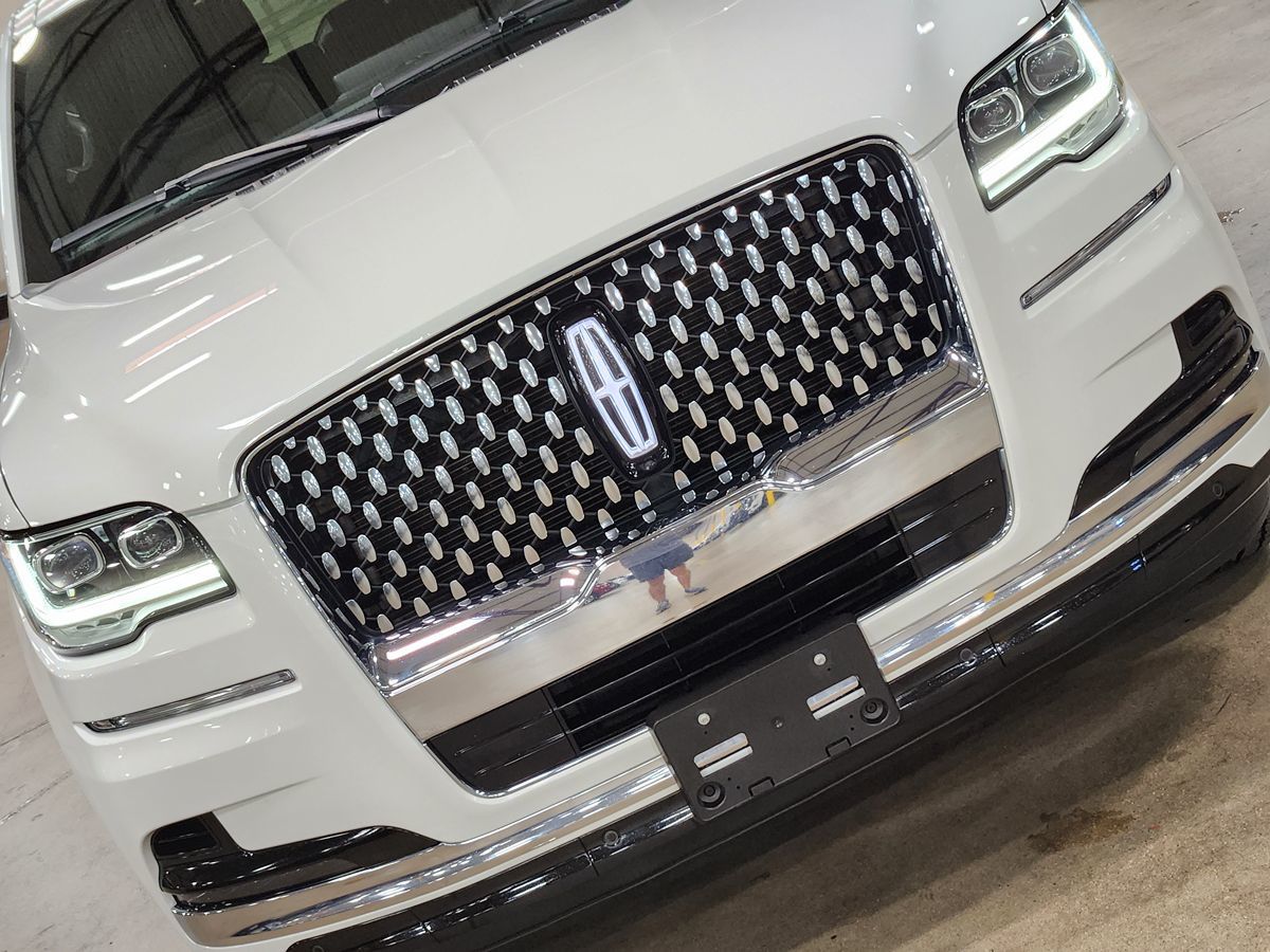 2022 Lincoln Navigator Black Label photo 14