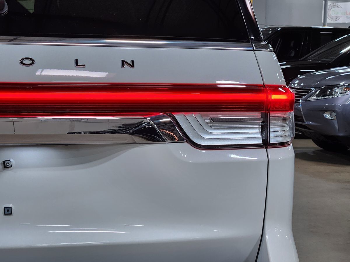 2022 Lincoln Navigator Black Label photo 17