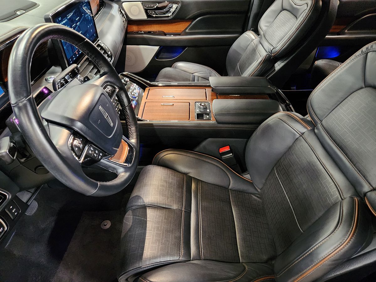 2022 Lincoln Navigator Black Label photo 22