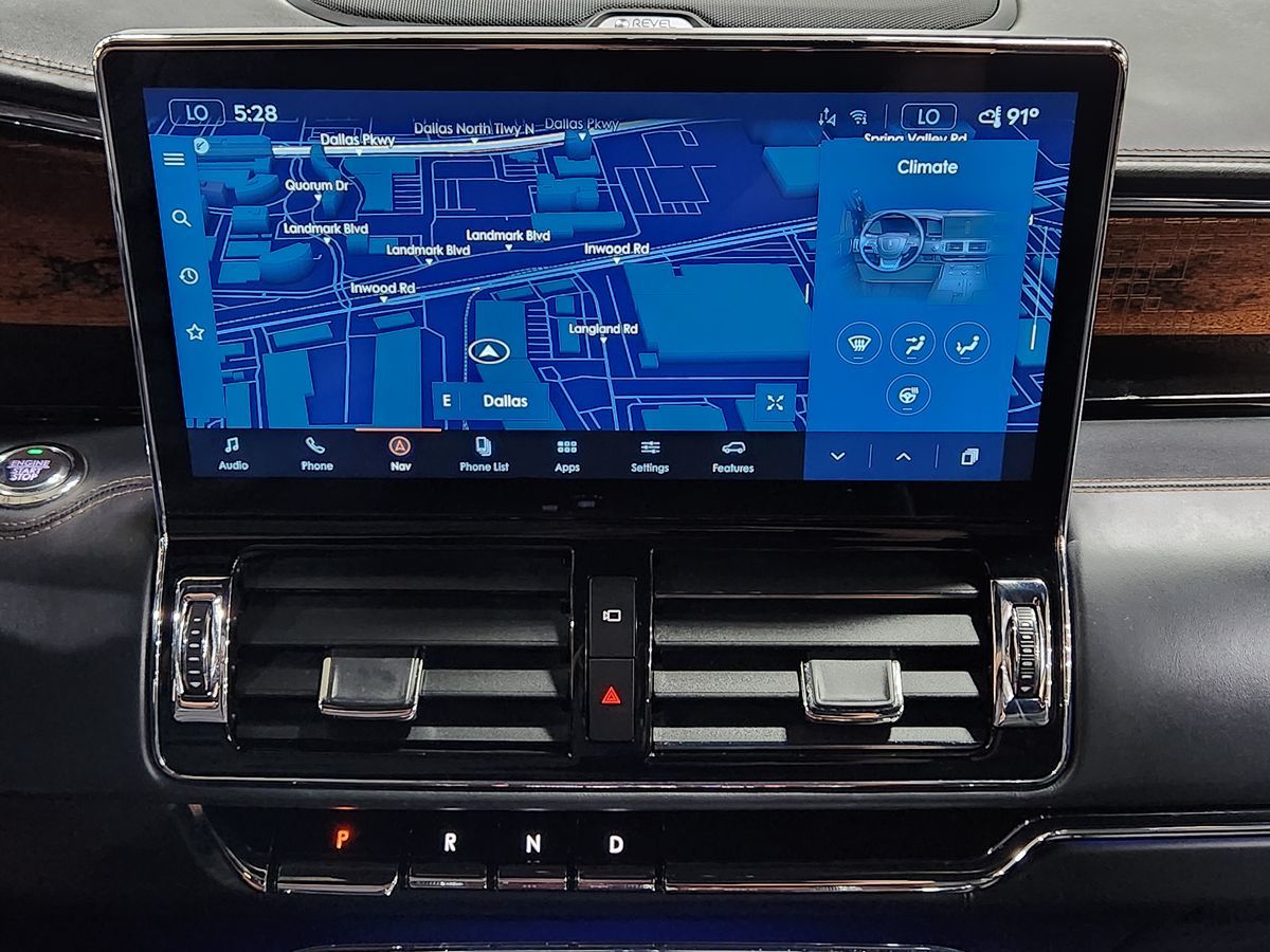 2022 Lincoln Navigator Black Label photo 26