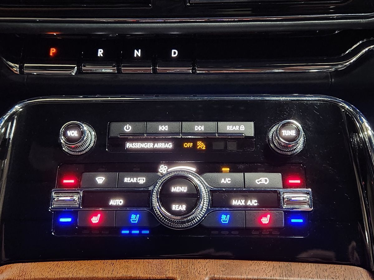 2022 Lincoln Navigator Black Label photo 28