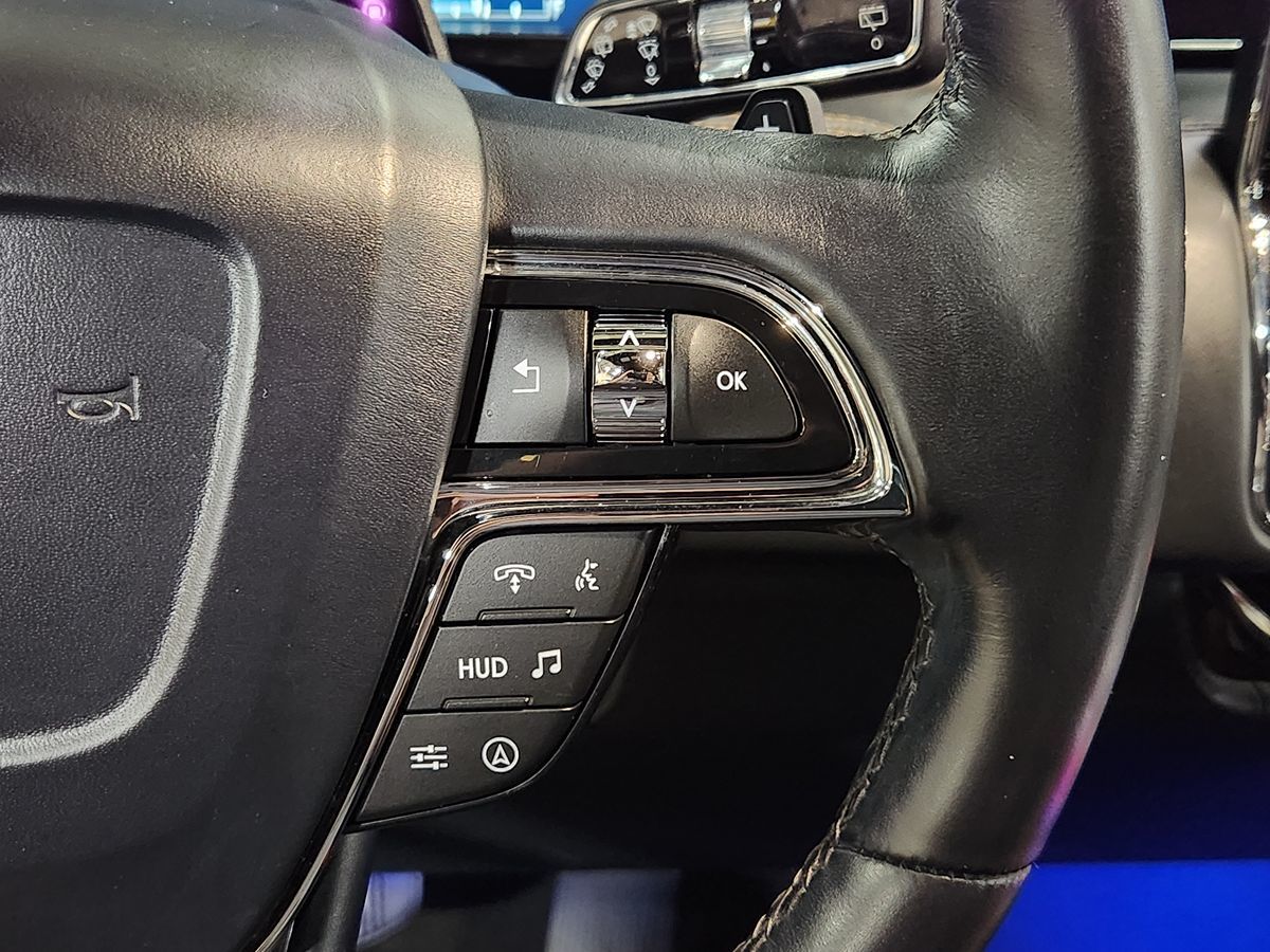 2022 Lincoln Navigator Black Label photo 40