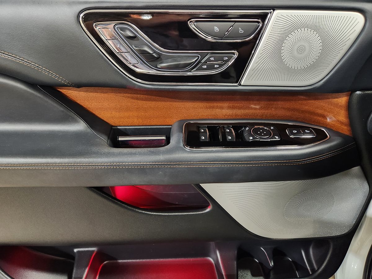2022 Lincoln Navigator Black Label photo 31