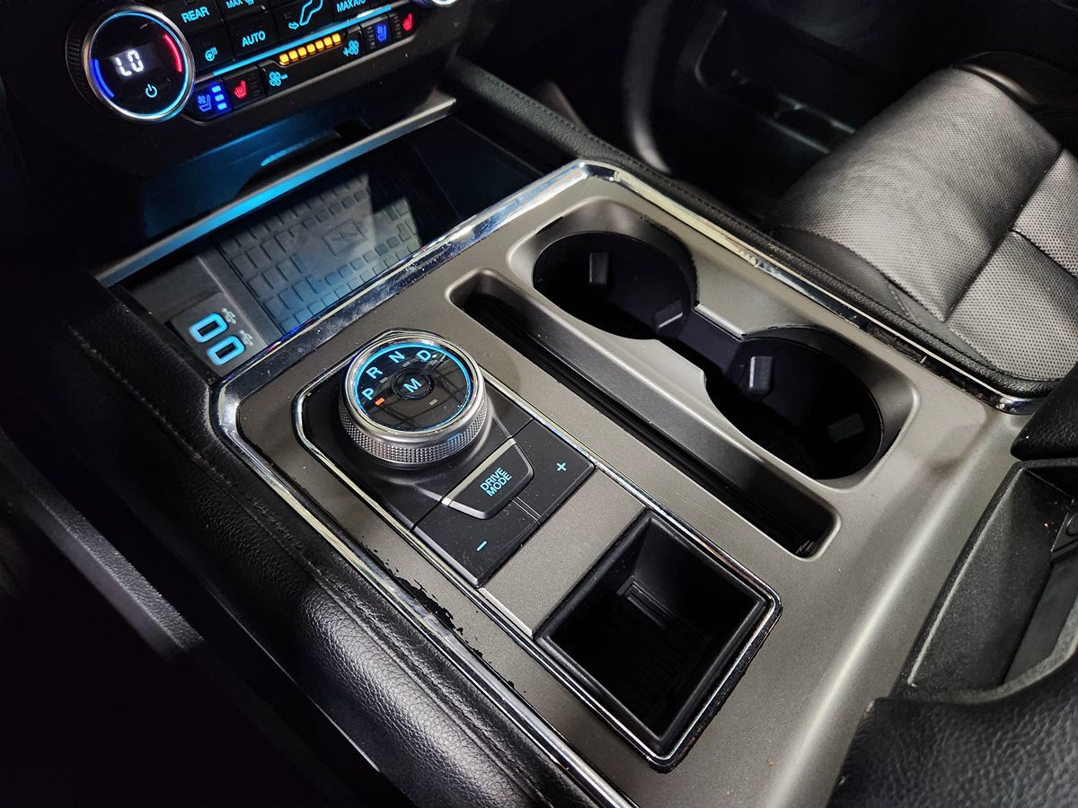 2018 Ford Expedition XLT photo 29