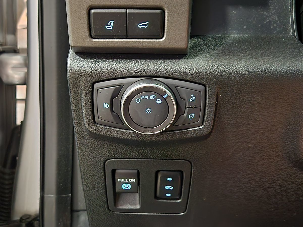 2018 Ford Expedition XLT photo 31