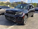 2022 Jeep Grand Cherokee Overland photo 2