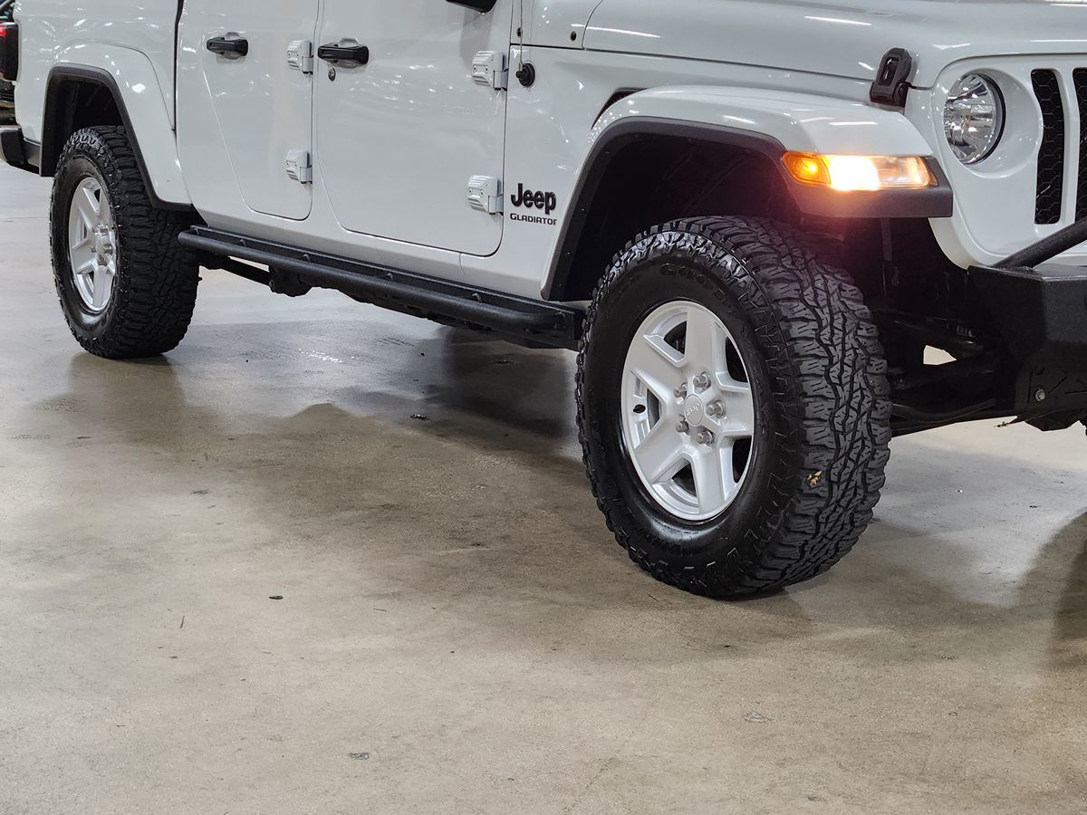 2021 Jeep Gladiator Sport S photo 13