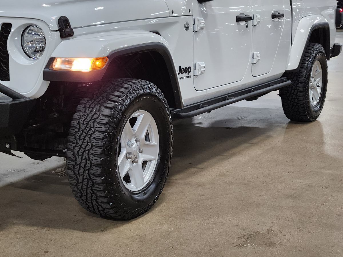 2021 Jeep Gladiator Sport S photo 14