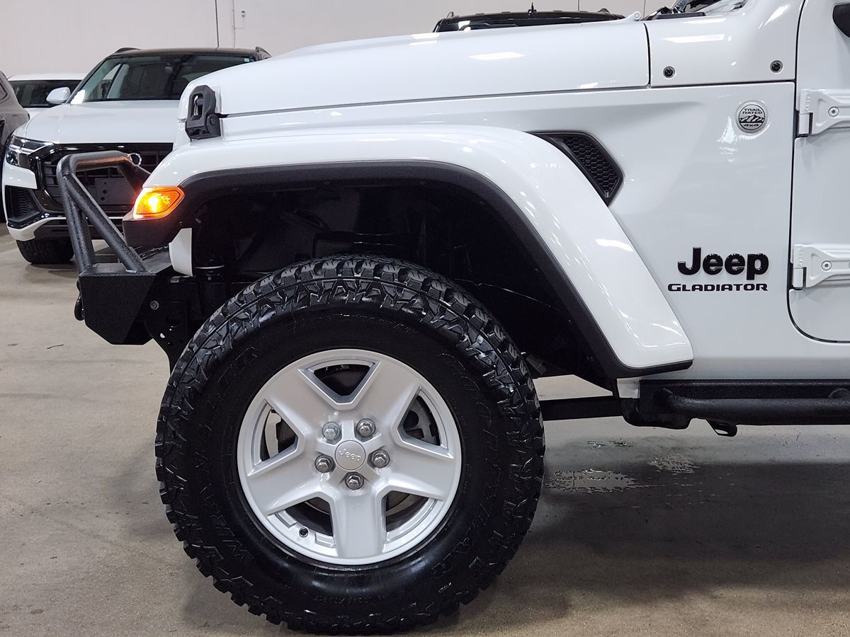 2021 Jeep Gladiator Sport S photo 4