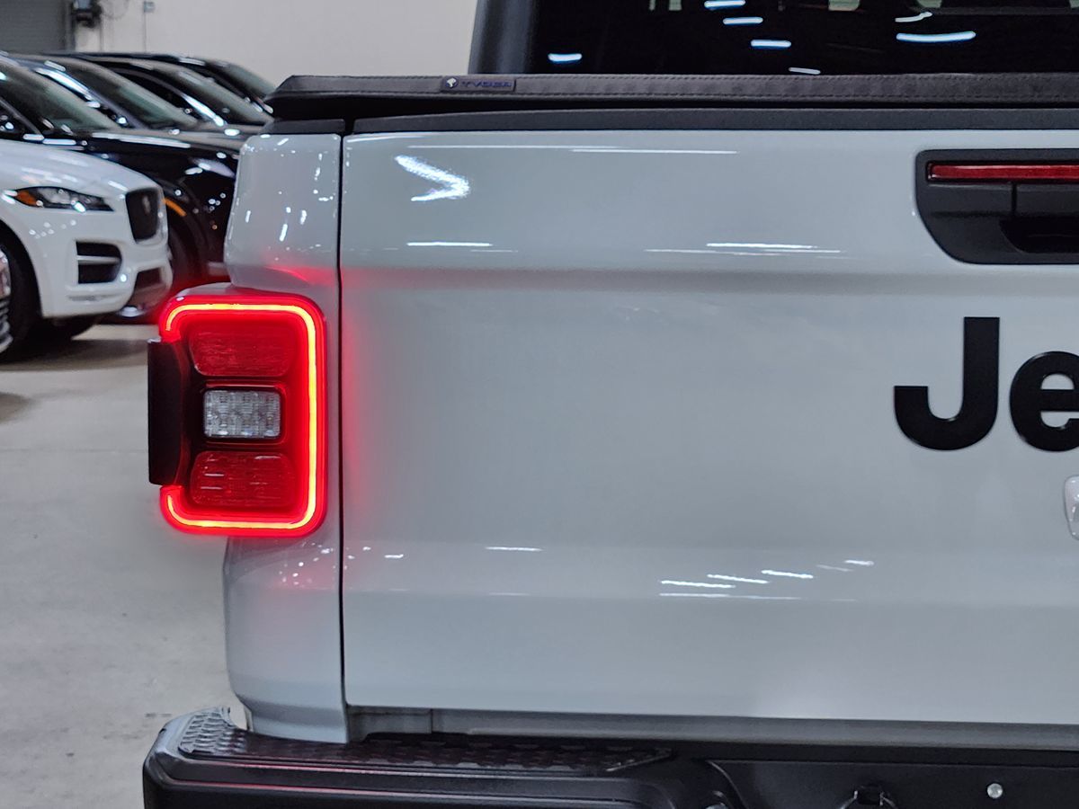 2021 Jeep Gladiator Sport S photo 16