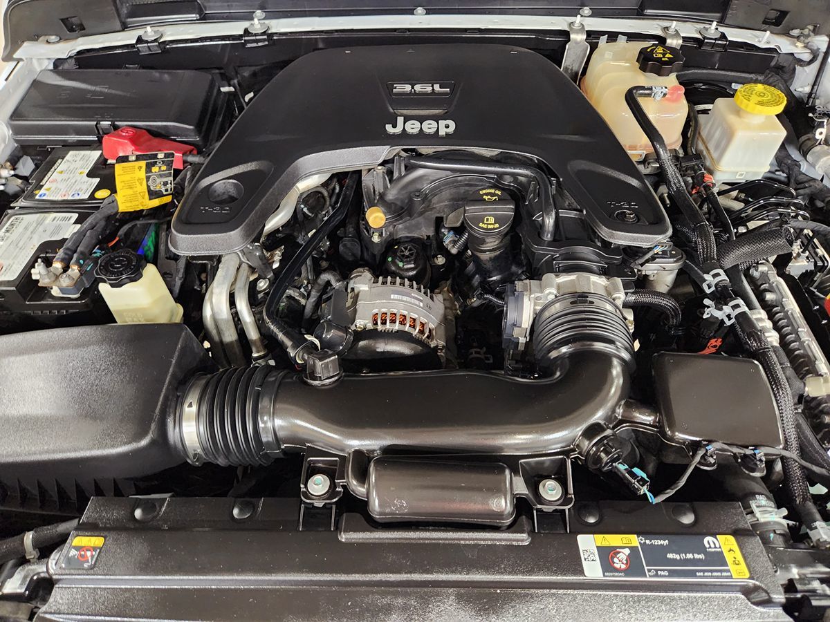 2021 Jeep Gladiator Sport S photo 41
