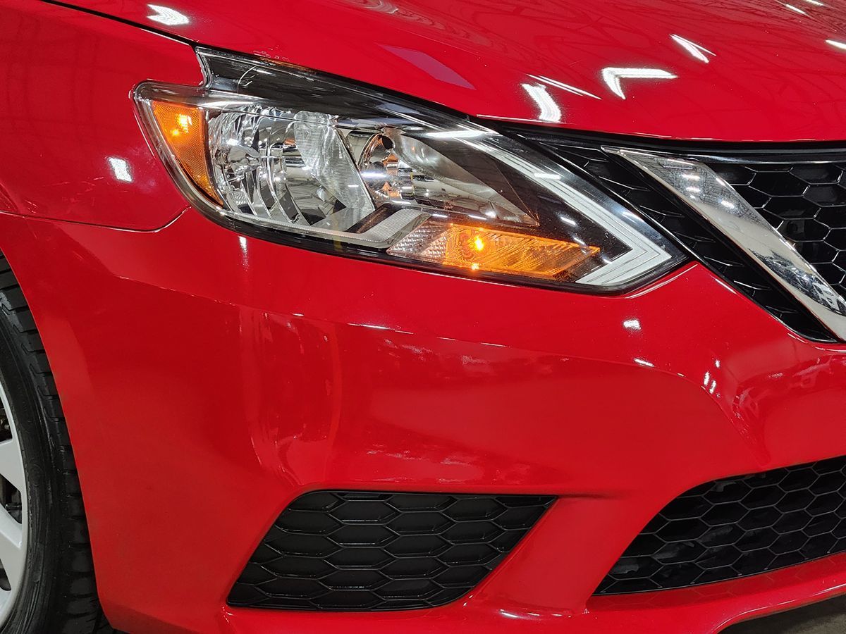 2019 Nissan Sentra SV photo 5