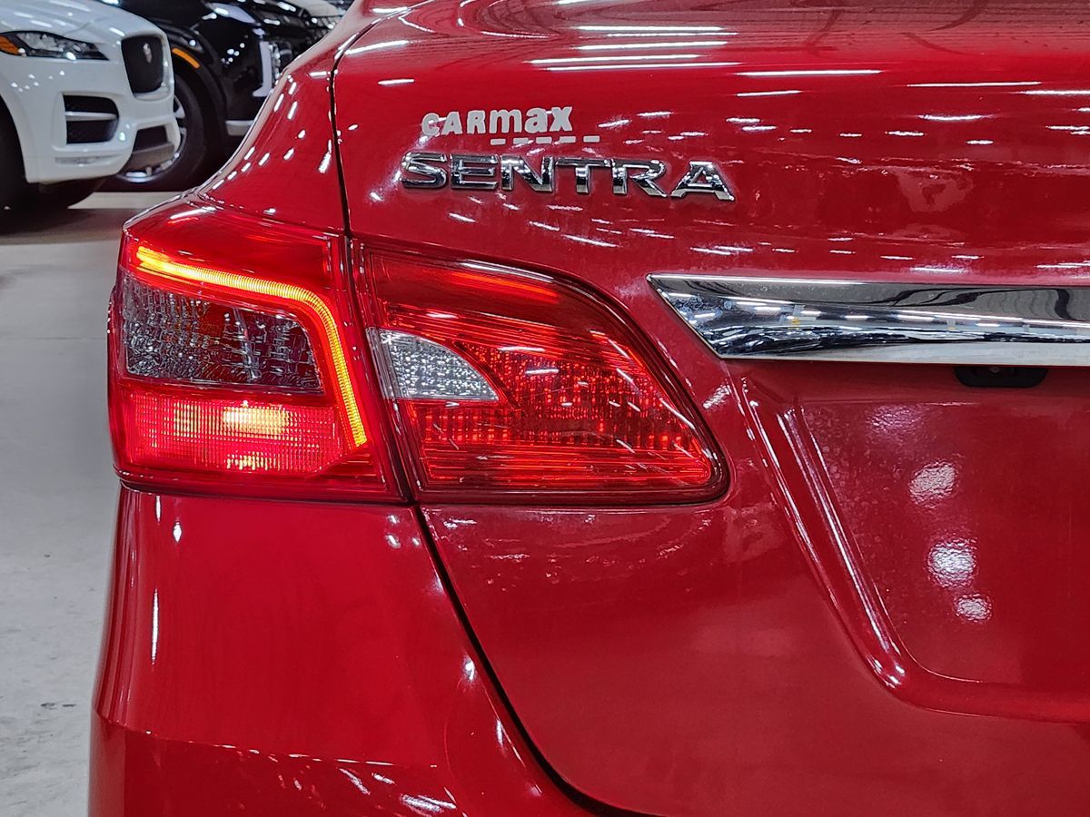 2019 Nissan Sentra SV photo 15
