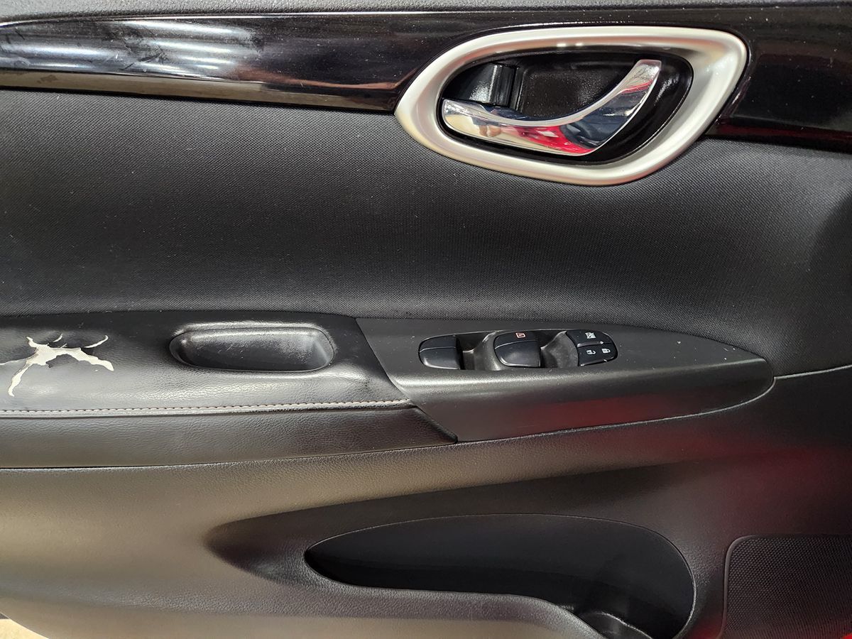 2019 Nissan Sentra SV photo 30