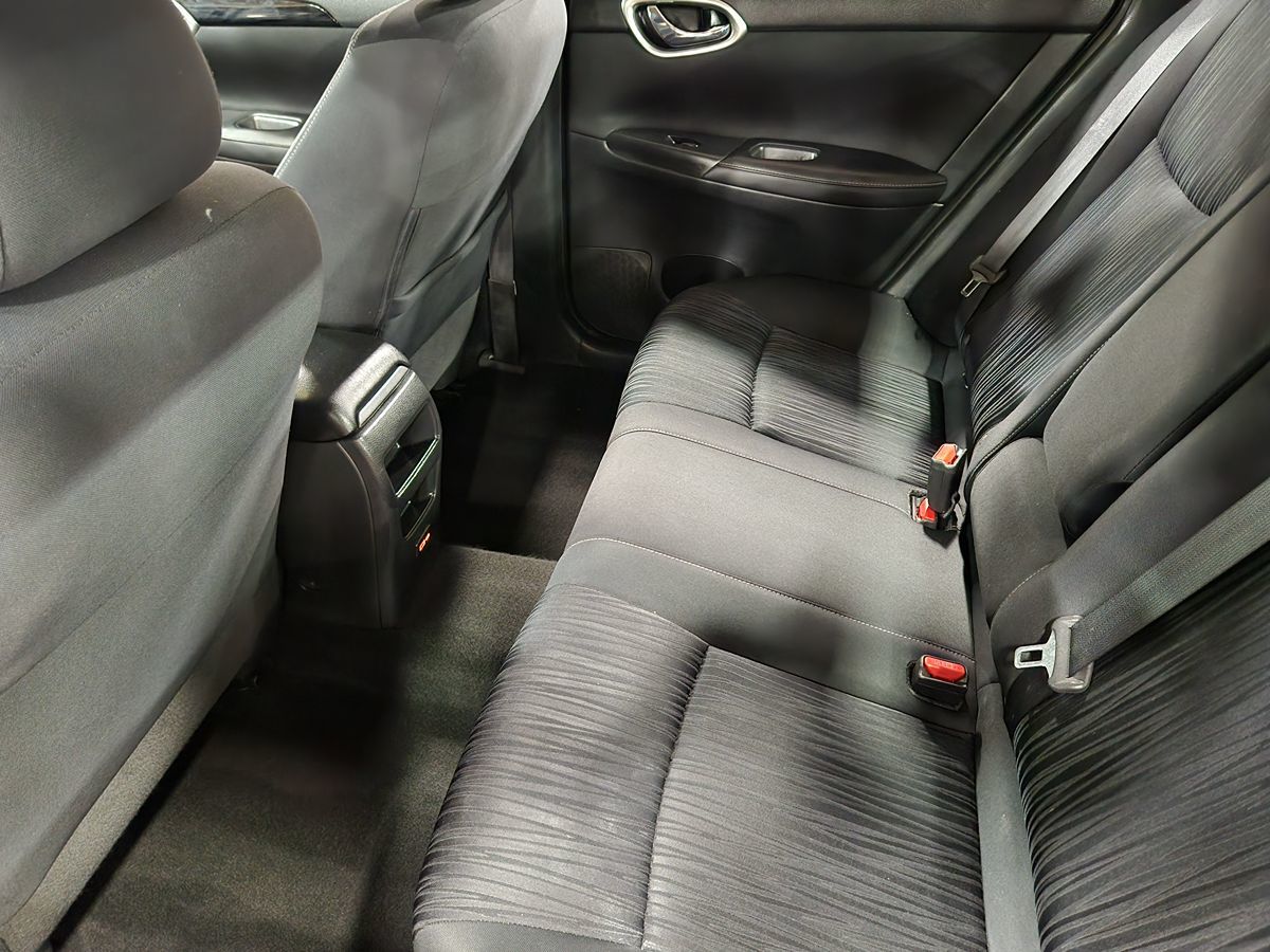 2019 Nissan Sentra SV photo 33