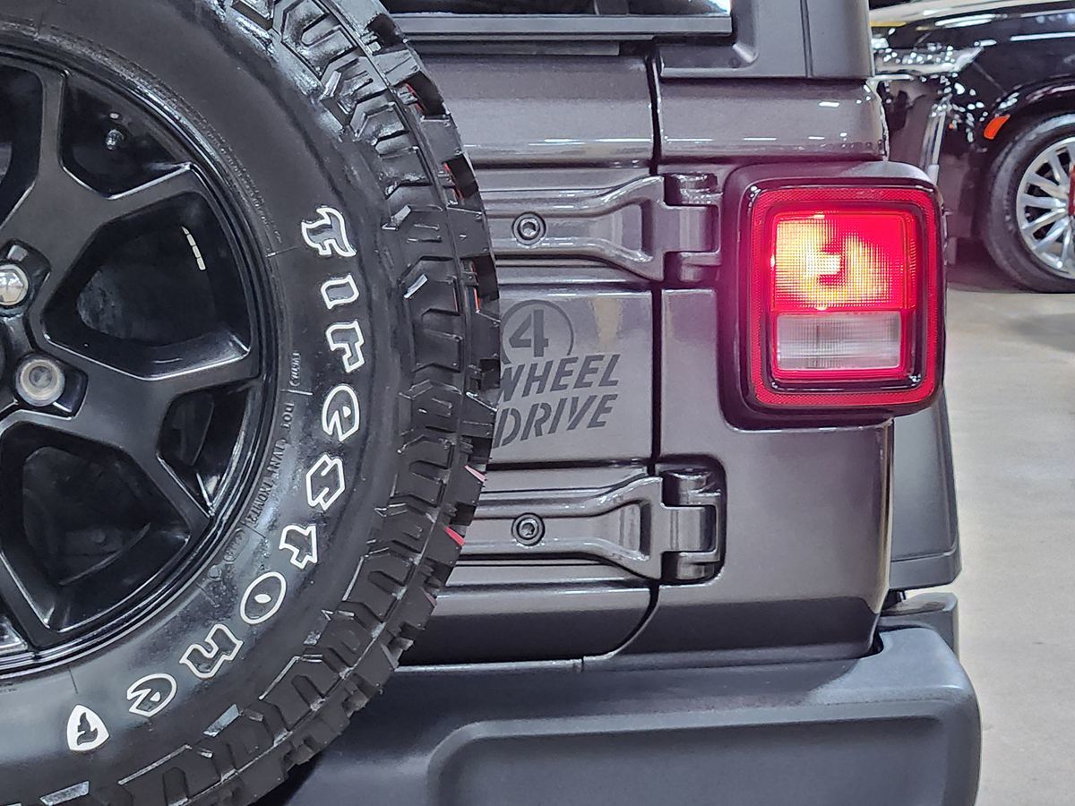 2020 Jeep Wrangler Willys photo 17