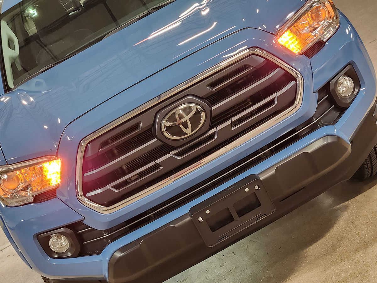 2019 Toyota Tacoma SR5 photo 15