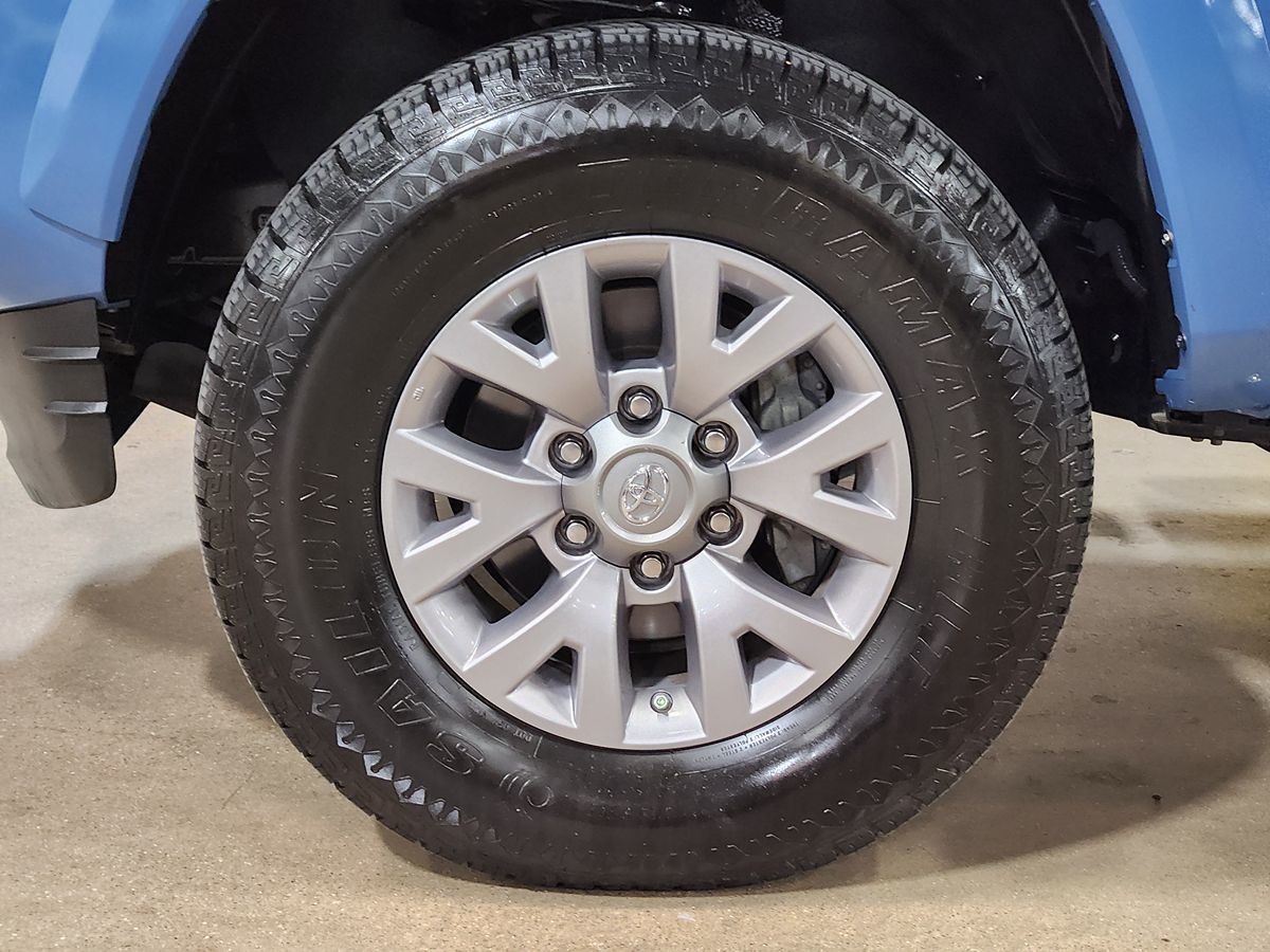 2019 Toyota Tacoma SR5 photo 20