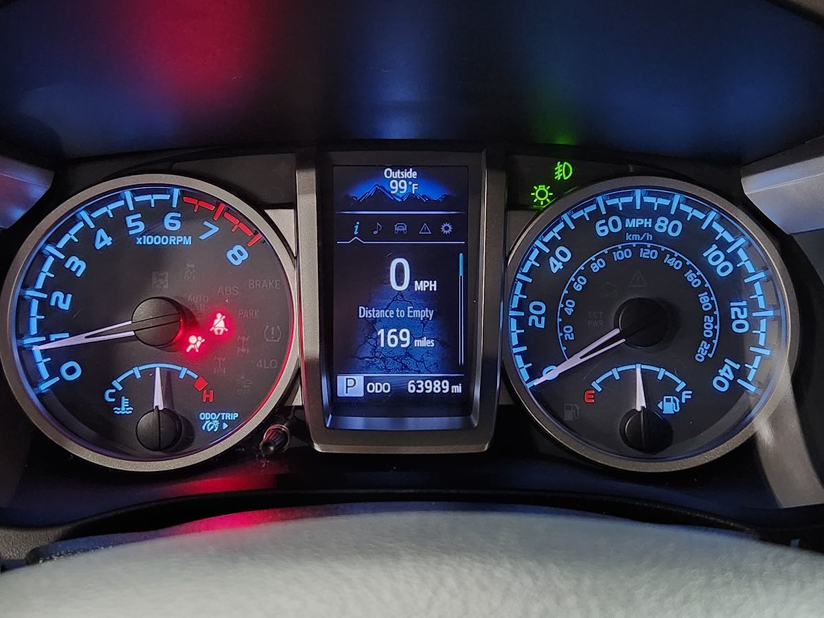 2019 Toyota Tacoma SR5 photo 24