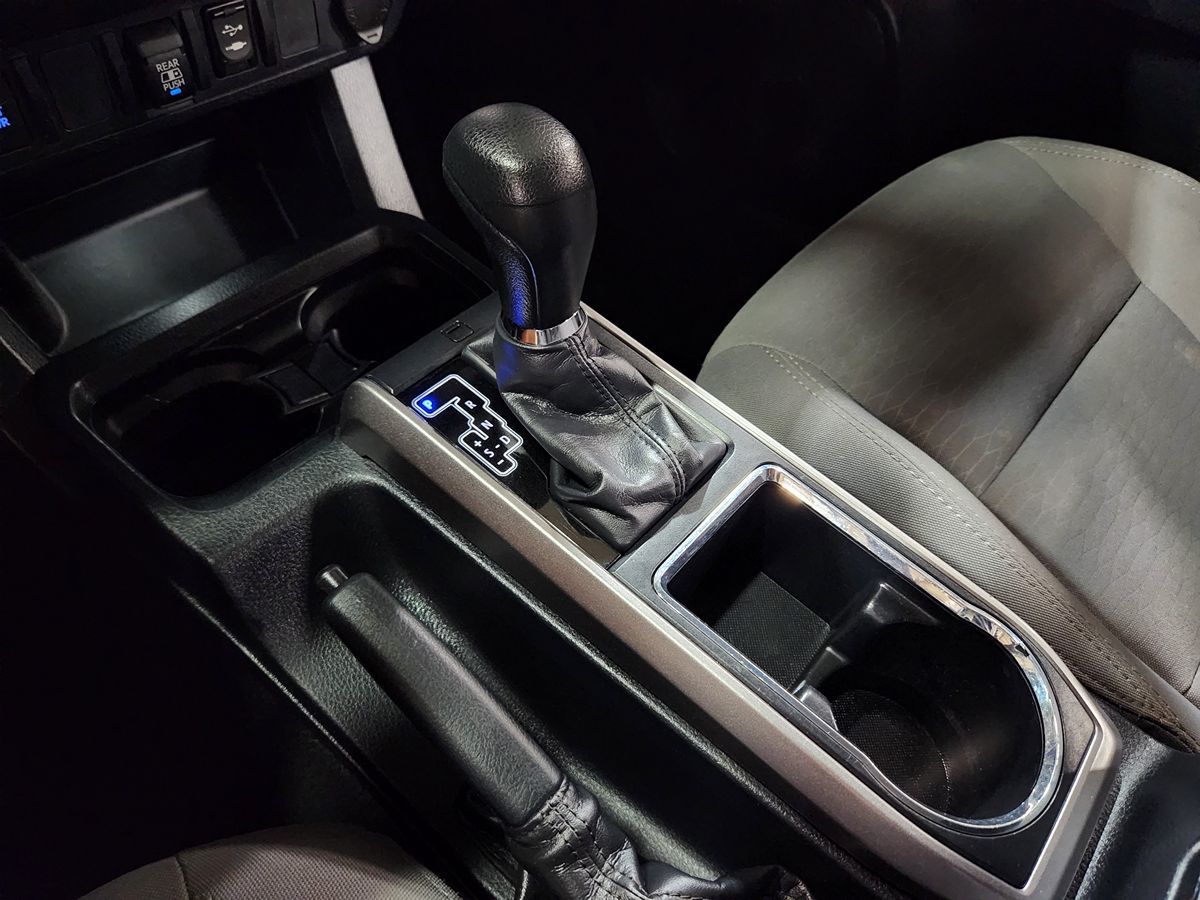 2019 Toyota Tacoma SR5 photo 27