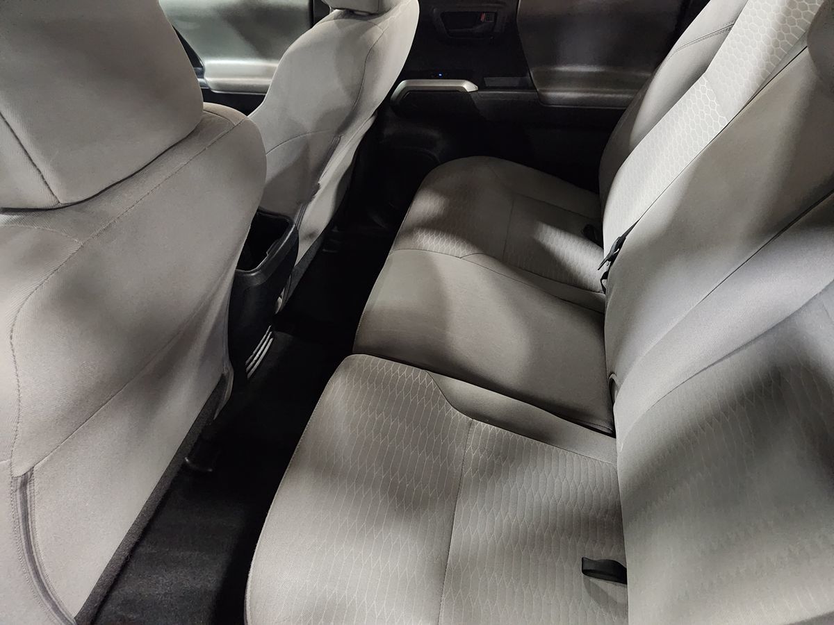 2019 Toyota Tacoma SR5 photo 36