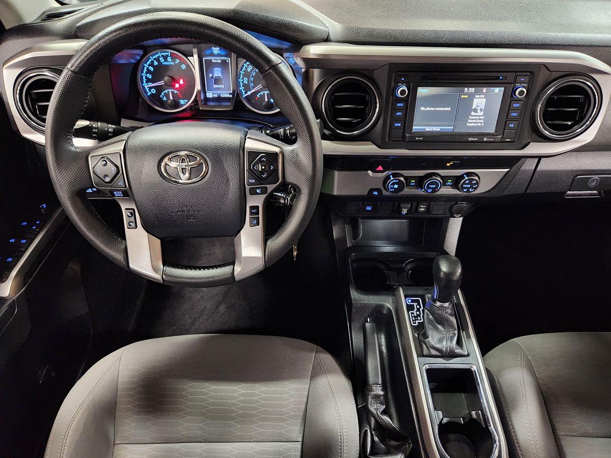 2019 Toyota Tacoma SR5 photo 32