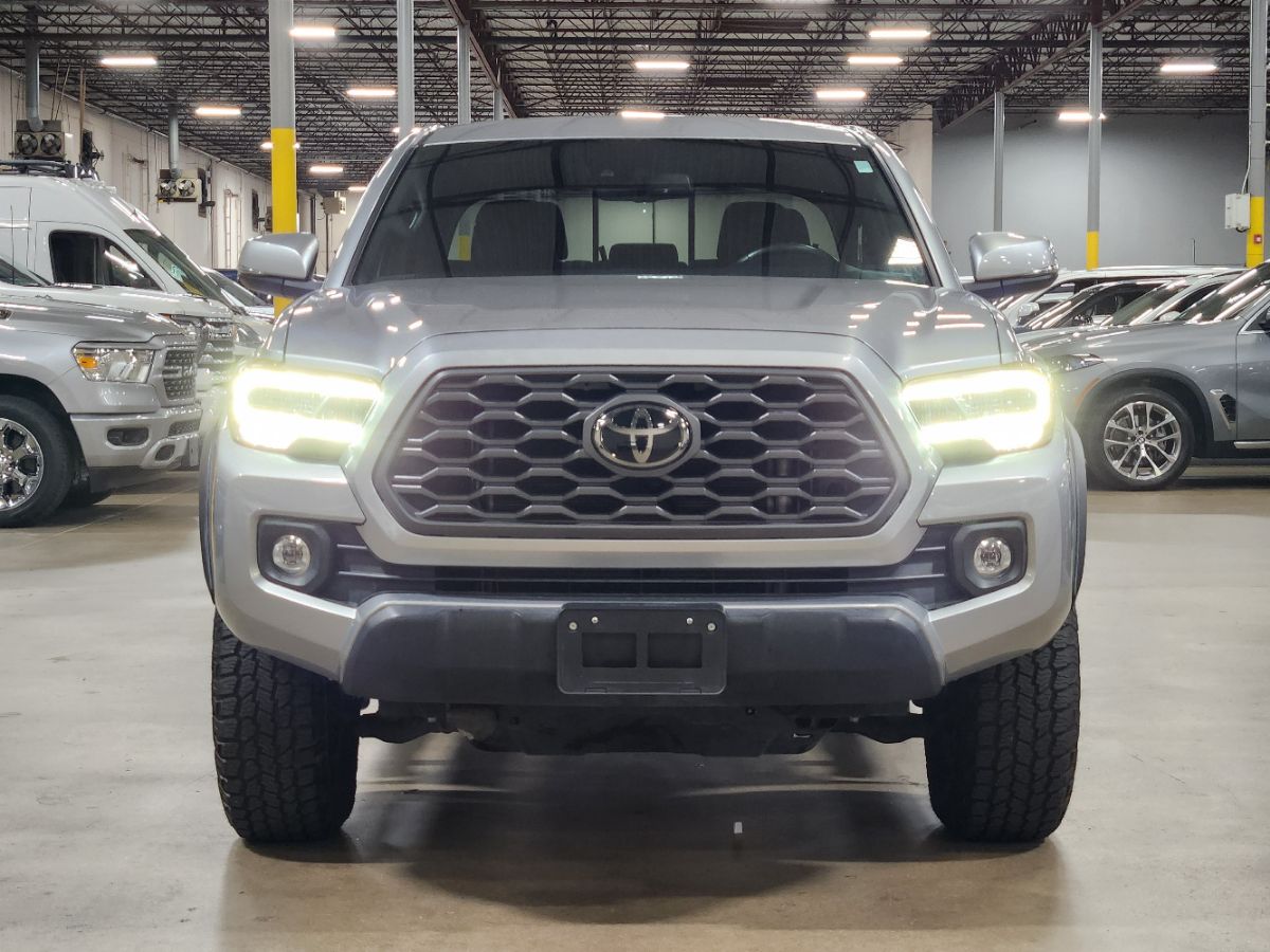 2022 Toyota Tacoma TRD photo 2