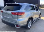 2017 Toyota Highlander Limited Platinum photo 3