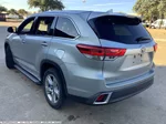 2017 Toyota Highlander Limited Platinum photo 4
