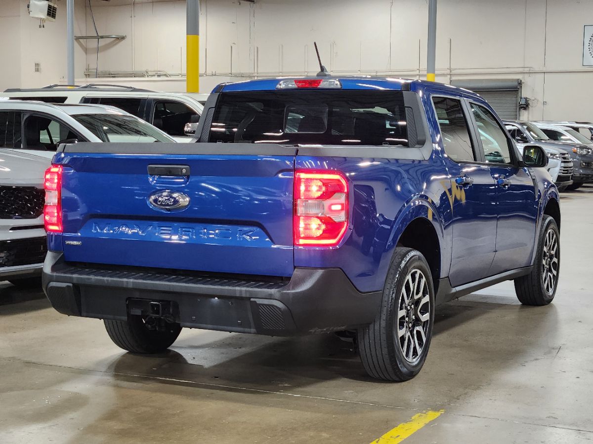 2023 Ford Maverick Lariat photo 3