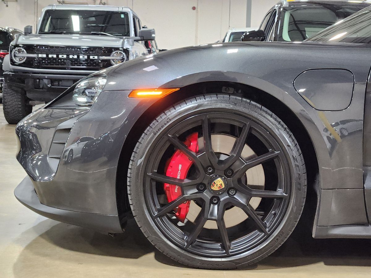 2024 Porsche Taycan GTS photo 4