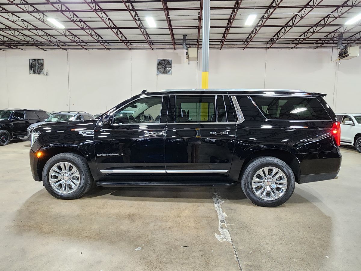 2023 Gmc Yukon XL Denali photo 3
