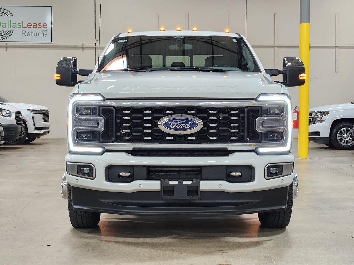 2024 Ford F-350 Platinum photo 2