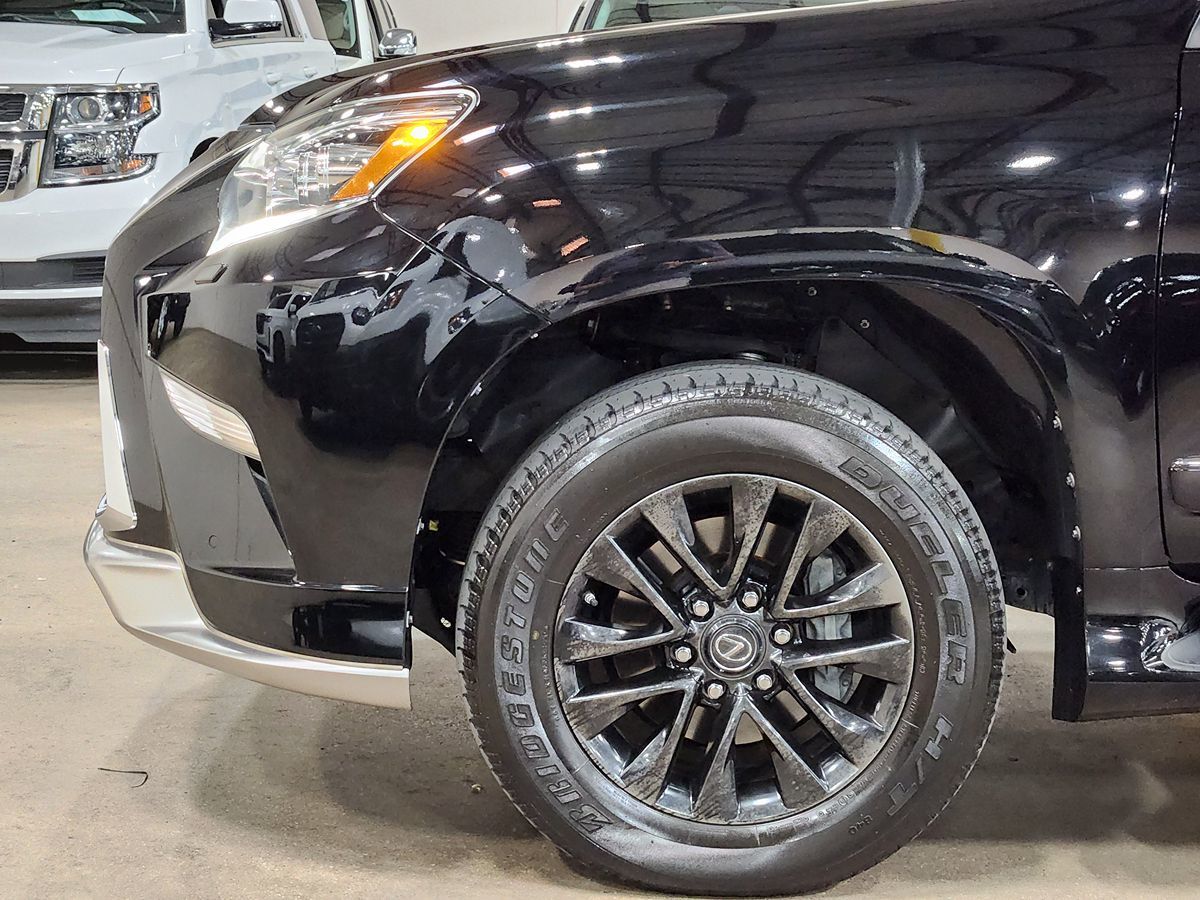 2019 Lexus GX 460 photo 3
