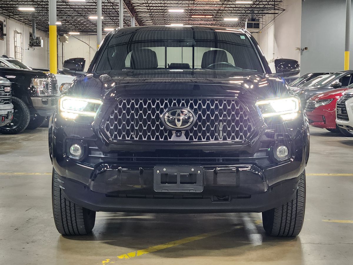 2023 Toyota Tacoma Limited - Photo 2