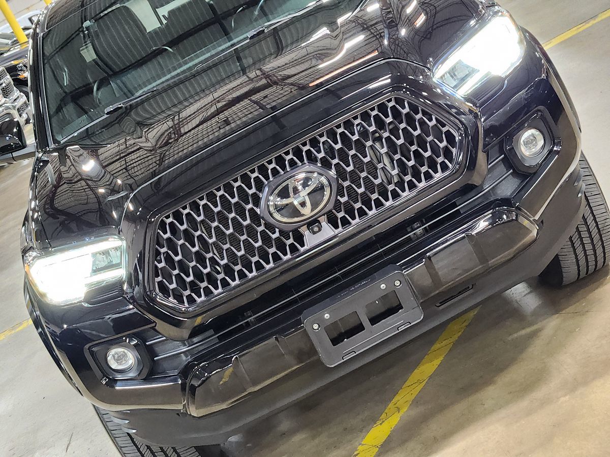 2023 Toyota Tacoma Limited - Photo 19