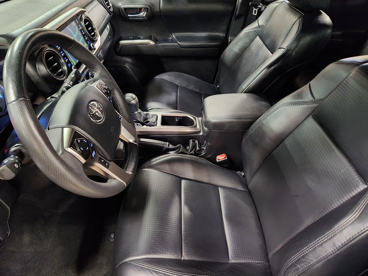 2023 Toyota Tacoma Limited - Photo 31