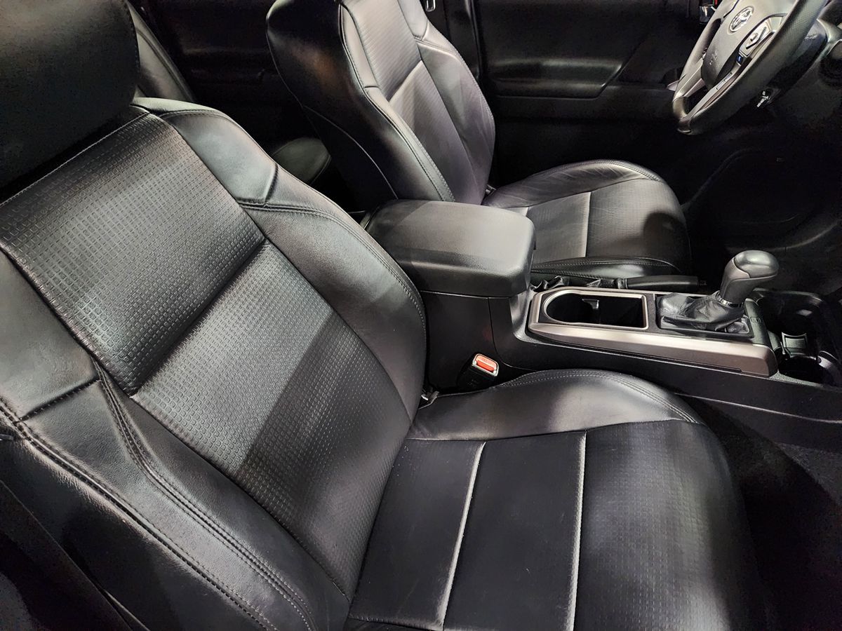 2023 Toyota Tacoma Limited - Photo 32