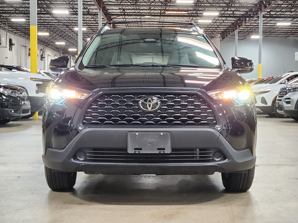 2023 Toyota Corolla Cross LE - Photo 3